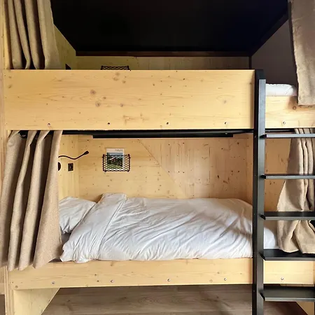 Huttopia Lagoa De Obidos مكان تخييم