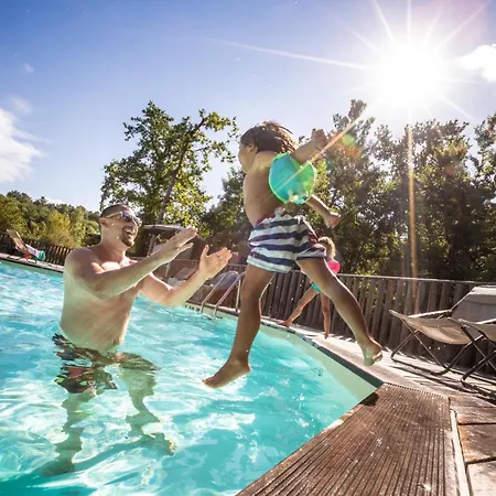 مكان تخييم Huttopia Lagoa De Obidos Casal do Narcizo