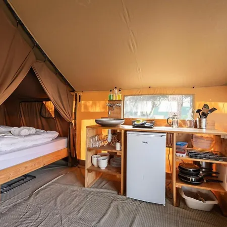 Huttopia Lagoa De Obidos Campsite *