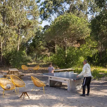 Huttopia Lagoa De Obidos مكان تخييم